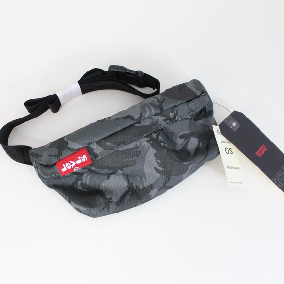 levis fanny pack